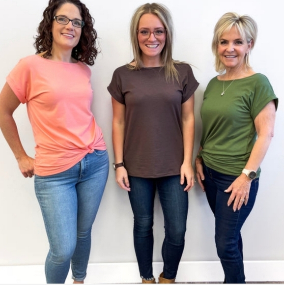 (M) Buttercream Clothing Cuff Tee - Picture 5 of 5